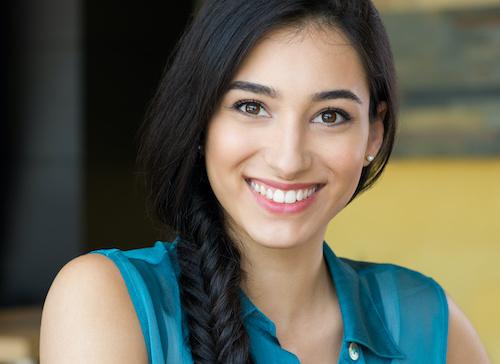 girl wearing invisalign in coburg north